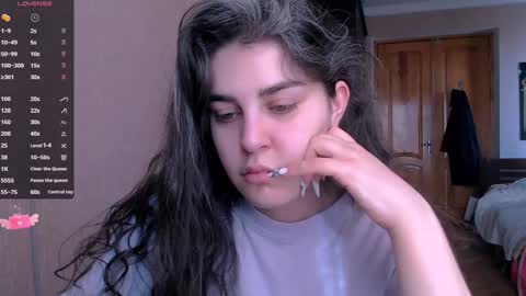 Snapshot of roselina_ chatting on 01-21-25, 06:43 Rose online show from 01-21-25, 06:43