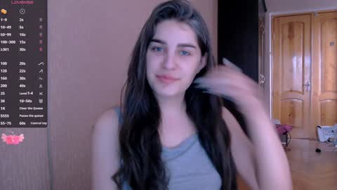 Snapshot of roselina_ chatting on 01-23-25, 07:11 Rose online show from 01-23-25, 07:11
