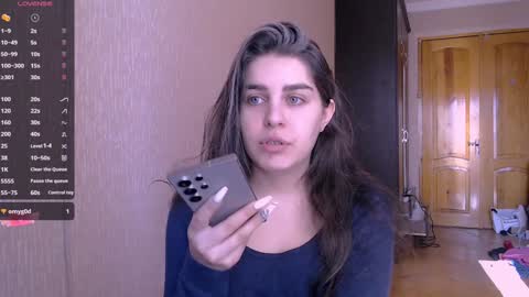 Snapshot of roselina_ chatting on 01-24-25, 07:41 Rose online show from 01-24-25, 07:41