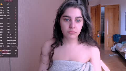 Snapshot of roselina_ chatting on 02-02-25, 07:30 Rose online show from 02-02-25, 07:30