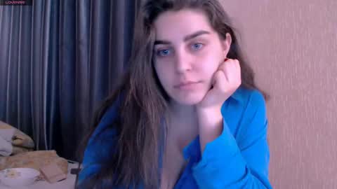 Snapshot of roselina_ chatting on 02-19-25, 11:17 Rose online show from 02-19-25, 11:17