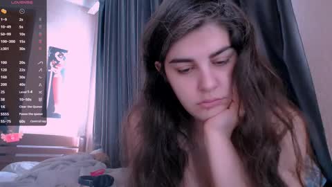 Snapshot of roselina_ chatting on 02-22-25, 06:39 Rose online show from 02-22-25, 06:39
