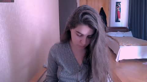 Snapshot of roselina_ chatting on 03-04-25, 10:24 Rose online show from 03-04-25, 10:24