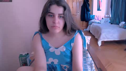 Snapshot of roselina_ chatting on 03-06-25, 09:36 Rose online show from 03-06-25, 09:36