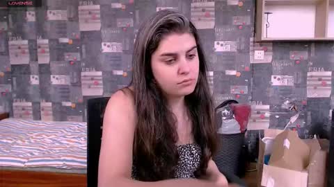 Snapshot of roselina_ chatting on 09-12-25, 01:00 Rose online show from 09-12-25, 01:00
