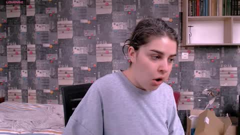 Snapshot of roselina_ chatting on 09-15-25, 09:42 Rose online show from 09-15-25, 09:42