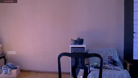 Snapshot of roselina_ chatting on 10-12-25, 08:02 Rose online show from 10-12-25, 08:02