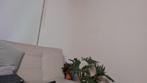 Snapshot of roselinedior chatting on 01-04-25, 11:43 Lyla OF roselinedior online show from 01-04-25, 11:43