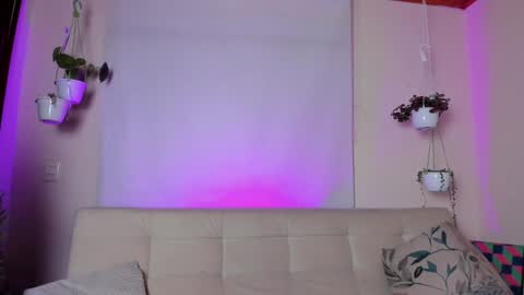 Snapshot of roselinedior chatting on 01-21-25, 04:48 Lyla OF roselinedior online show from 01-21-25, 04:48