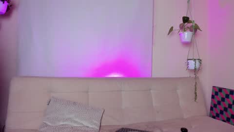 Snapshot of roselinedior chatting on 02-06-25, 06:24 Lyla OF roselinedior online show from 02-06-25, 06:24