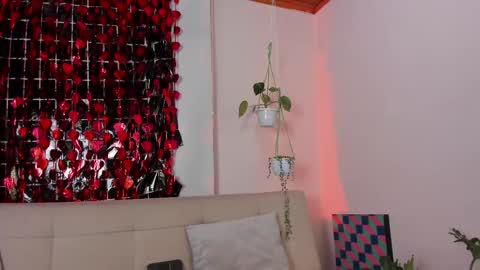 Snapshot of roselinedior chatting on 02-10-25, 02:05 Lyla OF roselinedior online show from 02-10-25, 02:05