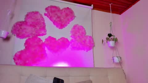 Snapshot of roselinedior chatting on 02-14-25, 08:15 Lyla OF roselinedior online show from 02-14-25, 08:15