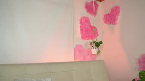 Snapshot of roselinedior chatting on 03-09-25, 02:54 Lyla OF roselinedior online show from 03-09-25, 02:54