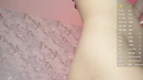 Snapshot of roselinedior chatting on 09-17-25, 01:57 Lyla OF roselinedior online show from 09-17-25, 01:57