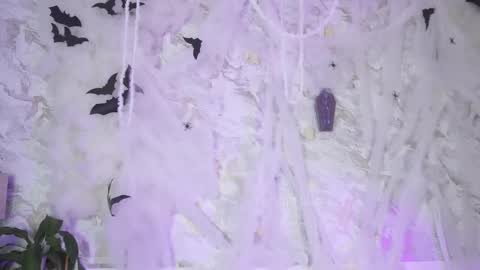 Snapshot of roselinedior chatting on 10-14-25, 03:35 Lyla OF roselinedior online show from 10-14-25, 03:35