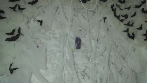 Snapshot of roselinedior chatting on 10-15-25, 11:43 Lyla OF roselinedior online show from 10-15-25, 11:43