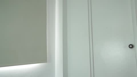 Snapshot of roselinedior chatting on 10-18-25, 02:07 Lyla OF roselinedior online show from 10-18-25, 02:07