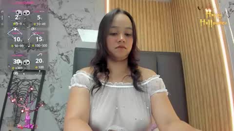 Snapshot of roselinstwar chatting on 10-26-25, 12:49 ROSELIN online show from 10-26-25, 12:49