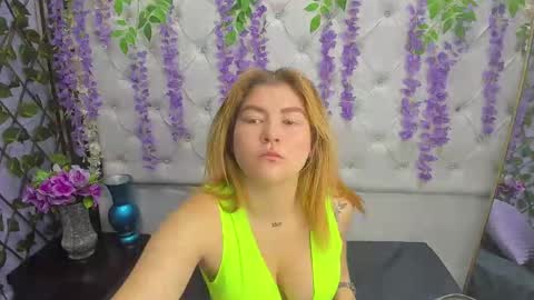 Snapshot of roselyn_arnold chatting on 11-01-25, 12:51 Julieta online show from 11-01-25, 12:51