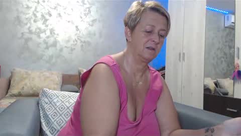 Lovepinklilly online show from 12-24-24, 06:50