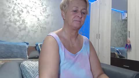 Lovepinklilly online show from 12-30-24, 05:13