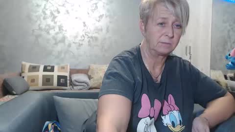 Snapshot of roses_and_lillies chatting on 02-17-26, 06:25 Lovepinklilly online show from 02-17-26, 06:25