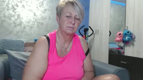 Snapshot of roses_and_lillies chatting on 03-09-26, 06:23 Lovepinklilly online show from 03-09-26, 06:23