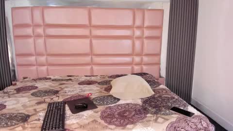 RoseStark online show from 01-17-26, 08:34