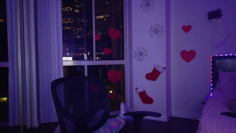 Rose Taylor online show from 12-27-24, 01:43