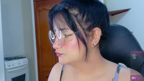 Rosi is a pleasure online show from 02-01-26, 06:50