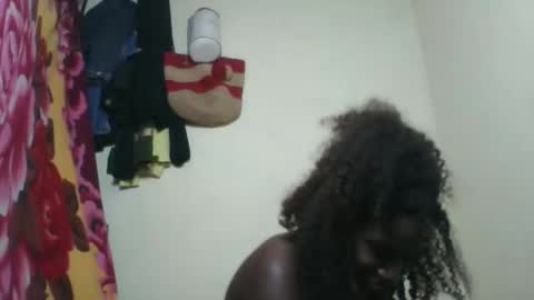 Roseyaa online show from 09-11-25, 06:52
