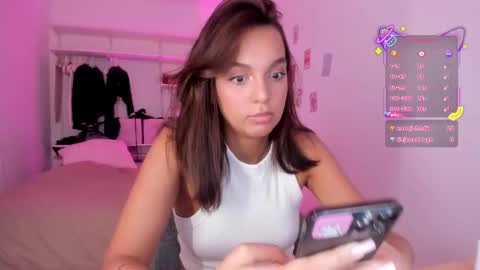 Snapshot of roshelle_xxx chatting on 10-01-25, 04:35 Roshelle online show from 10-01-25, 04:35