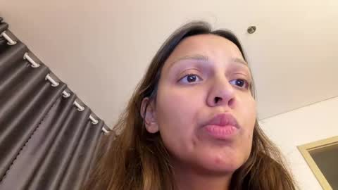 Roshelle online show from 04-14-26, 05:52