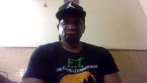 Snapshot of roshun69 chatting on 05-11-26, 05:13 Roshun Haynes online show from 05-11-26, 05:13