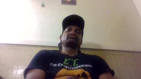 Snapshot of roshun69 chatting on 06-06-26, 07:35 Roshun Haynes online show from 06-06-26, 07:35