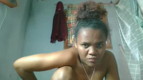 Snapshot of rosia22 chatting on 10-05-25, 05:17 rosia22 online show from 10-05-25, 05:17