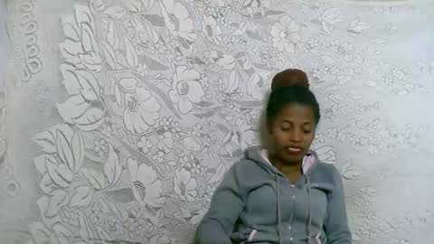 rosia online show from 09-30-25, 05:23