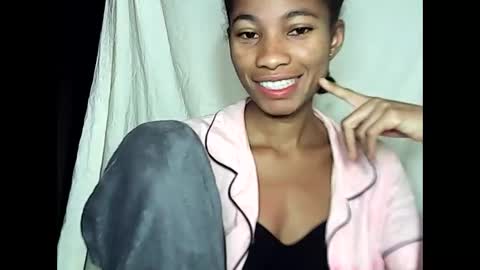 Snapshot of rosie6601 chatting on 05-19-26, 11:44 rosie6601 online show from 05-19-26, 11:44