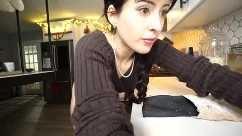 Rosie Bones online show from 12-13-24, 01:15