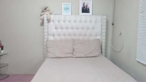 rosiehw online show from 02-02-25, 05:10