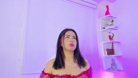   online show from 11-12-25, 12:05