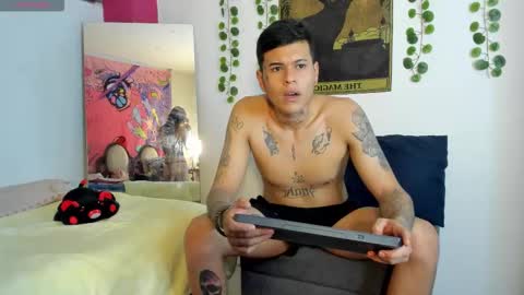 Snapshot of rosse_dredd chatting on 10-20-25, 12:33 Anal for the first time 40000tks online show from 10-20-25, 12:33