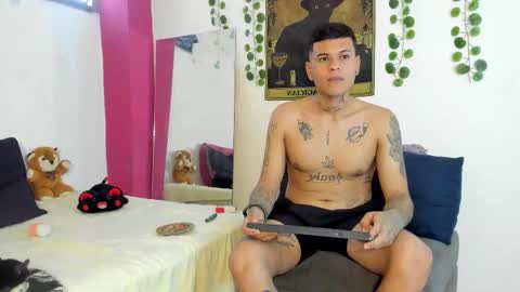 Snapshot of rosse_dredd chatting on 11-02-25, 08:44 Anal for the first time 40000tks online show from 11-02-25, 08:44