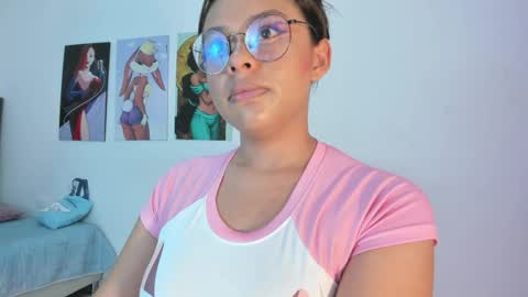 rosse_taylorx1 online show from 05-05-26, 07:00