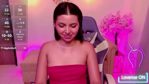 Snapshot of rossie_channel chatting on 09-17-25, 08:32 rossie_channel online show from 09-17-25, 08:32