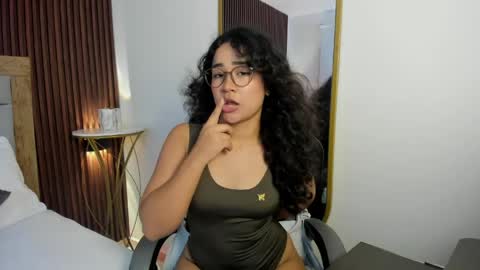 rossie_lanie_ online show from 04-01-26, 06:16