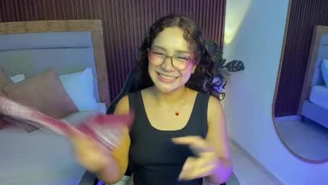rossie_lanie_ online show from 04-22-26, 07:48