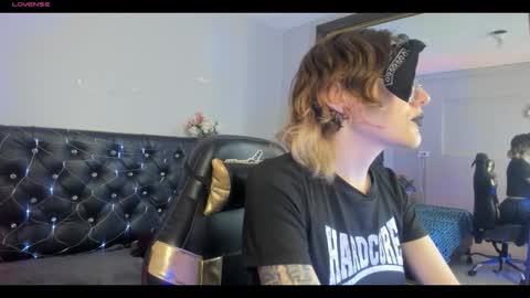 Rossie hunt online show from 03-25-26, 12:22