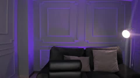 Snapshot of rossierhoades chatting on 03-04-25, 07:01 Rossie Rhoades online show from 03-04-25, 07:01