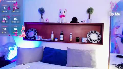 Snapshot of rossiie_hunt_ chatting on 02-07-26, 05:49 rossiie_hunt_ online show from 02-07-26, 05:49